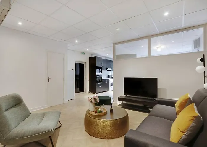 Beautiful 4p/1br Champs Elysees