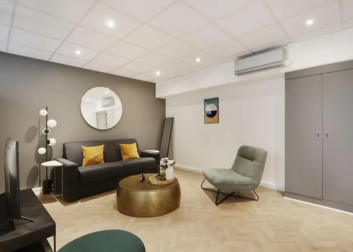 Beautiful 4p/1br Champs Elysees